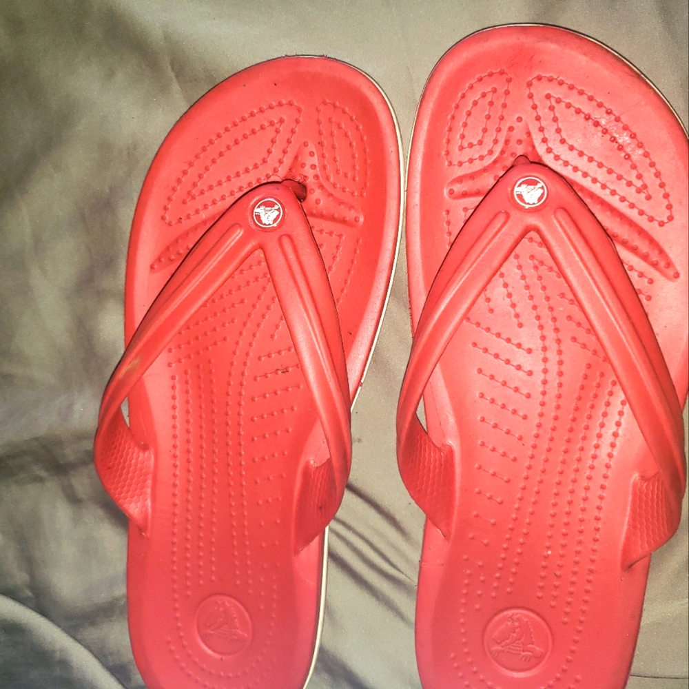 Shoes/flip flops